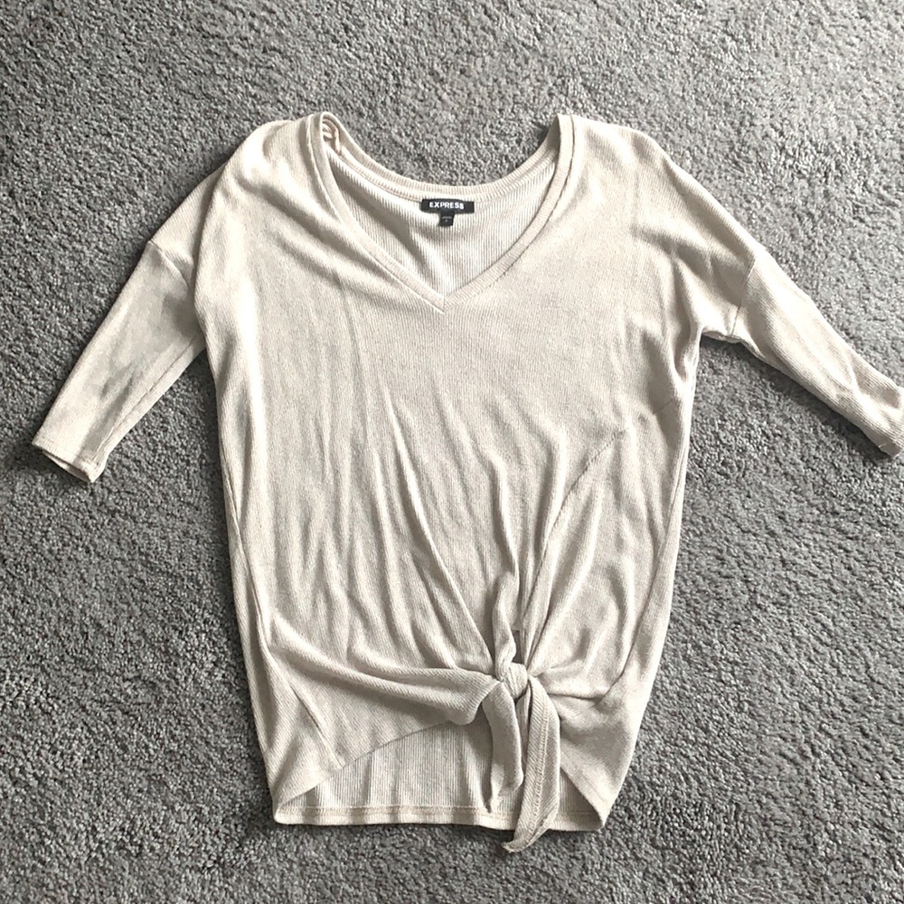 Express quarter sleeve top